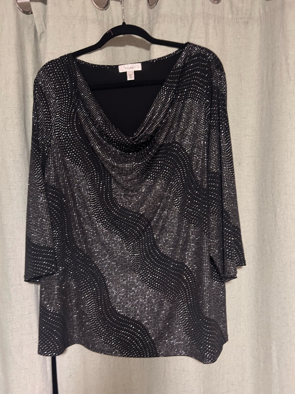 Wome's sz 3XL,Dress Barn, Black, Sparkly, Blouse.